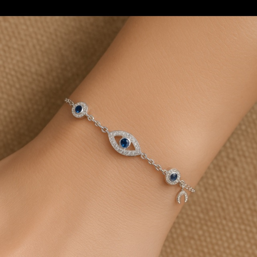 Antian Accessories™ Evil Eye Bracelet 3 Charms & Lucky Horseshoe